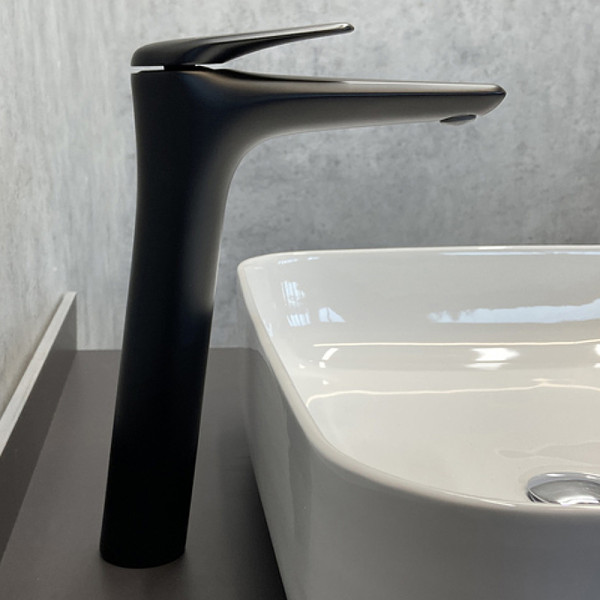 Смеситель для раковины Comforty черный (FC074B-CMT) Смеситель для раковины Comforty черный (FC074B-CMT)