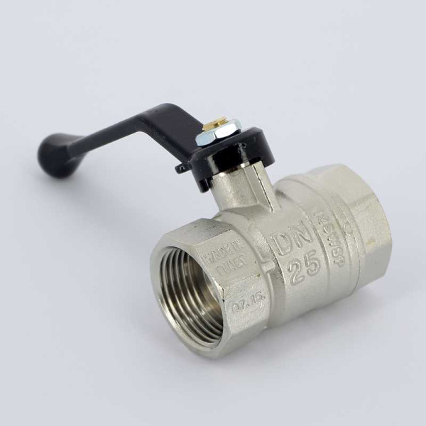 Кран Bugatti 1" ВВ шаровый Arizona 600 (черная ручка) (06000105)