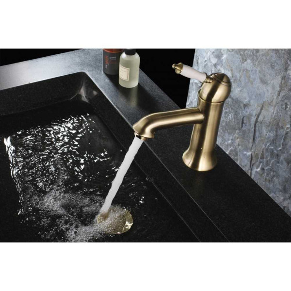 Смеситель для раковины Lemark Villa бронза (LM4806B)