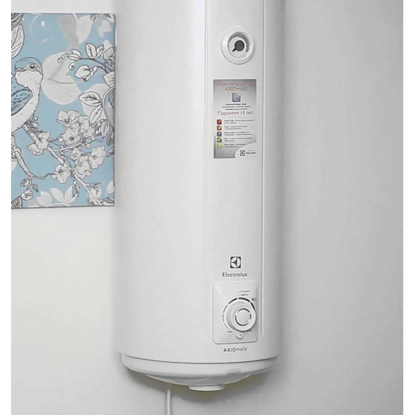 Водонагреватель накопительный Electrolux EWH 50 AXIOmatic Slim (вертикальный)