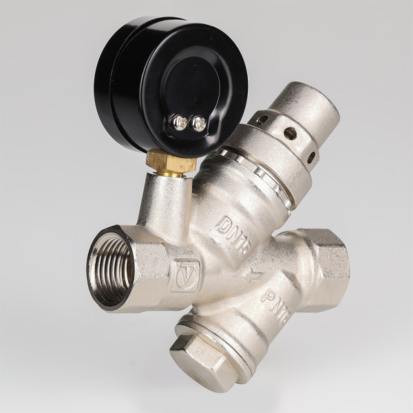 Редуктор давления с фильтром и манометром 1/2" (2-5 бар) Valtec (VT.082.N.04)