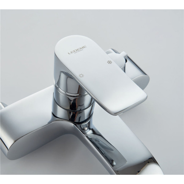Смеситель для ванны и душа Ledeme с душевым гарнитуром (L3234) Смеситель для ванны и душа Ledeme с душевым гарнитуром (L3234)