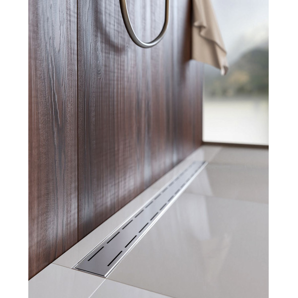 Лоток душевой 950 мм. MCH Chudej Line (рамка из нерж. ст., решетка нерж. сталь глянцевая, боковой слив D 40) CH950LN Лоток душевой 950 мм. MCH Chudej Line (рамка из нерж. ст., решетка нерж. сталь глянцевая, боковой слив D 40) CH950LN