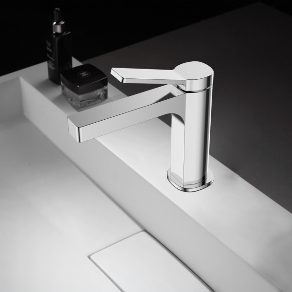 Смеситель для раковины BelBagno (ALBANO-LVM-CRM-W0) Смеситель для раковины BelBagno (ALBANO-LVM-CRM-W0)