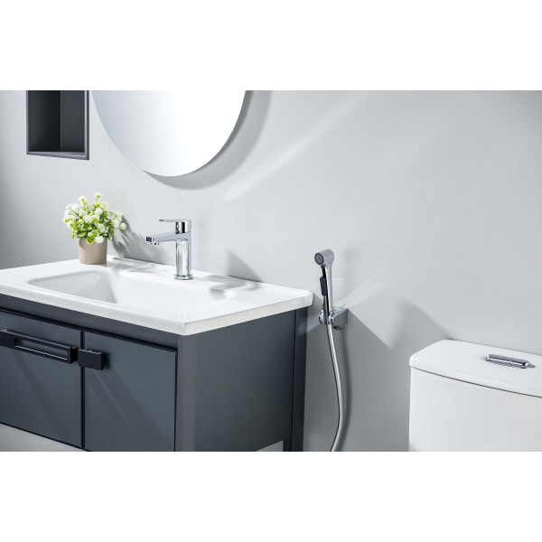 Смеситель для раковины Aquatek Лугано с гигиеническим душем хром (AQ1712CR) Смеситель для раковины Aquatek Лугано с гигиеническим душем хром (AQ1712CR)