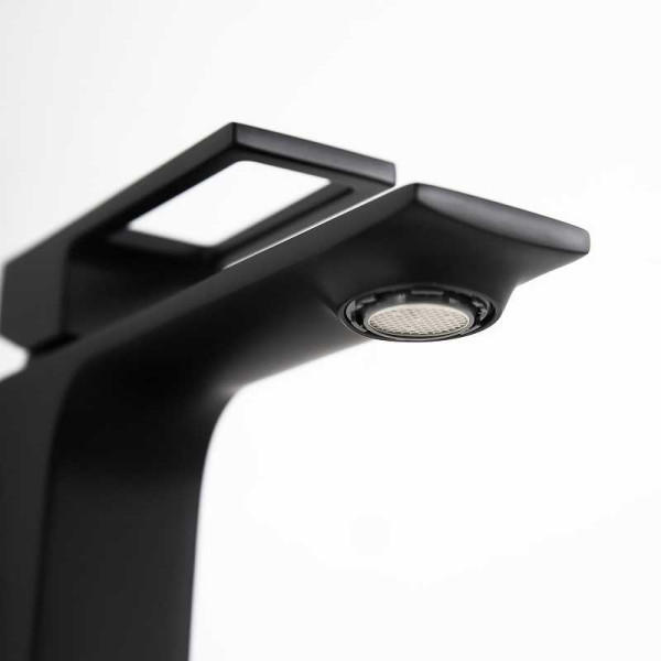 Смеситель для раковины Belbagno Luce черный (LUC-LVM-NERO) Смеситель для раковины Belbagno Luce черный (LUC-LVM-NERO)