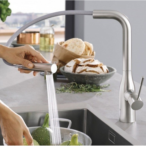 Смеситель для кухни Grohe Essence New с выдвижным изливом (30270DC0)