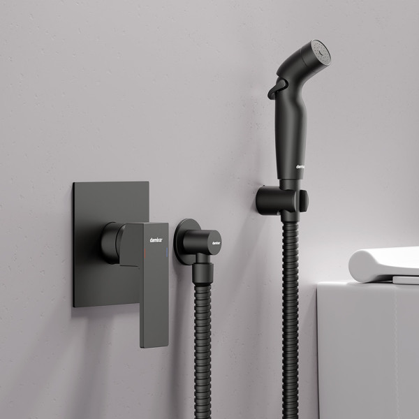 Смеситель с гигиеническим душем Damixa Gala с душевым набором черный (537510300)