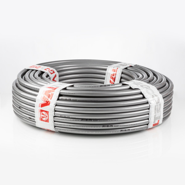 Труба п/э Valtec PEXa-EVOH 20x2,8 мм. серая, бухта 100 м. (VA2028.3.R.100) Труба п/э Valtec PEXa-EVOH 20x2,8 мм. серая, бухта 100 м. (VA2028.3.R.100)