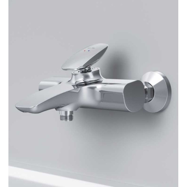 Смеситель для ванны и душа AM.PM Spirit V2.0 хром (F70A10000) Смеситель для ванны и душа AM.PM Spirit V2.0 хром (F70A10000)