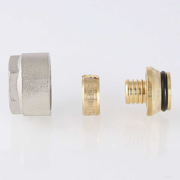 Переход коллекторный 16(2,2)*3/4"(18) (евроконус) Valtec для п/э трубы (VT.4410.NE.1622) Переход коллекторный 16(2,2)*3/4"(18) (евроконус) Valtec для п/э трубы (VT.4410.NE.1622)