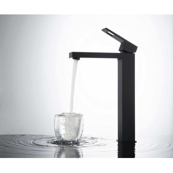 Смеситель для раковины Timo Briana черный, короткий излив (7111/03F) Смеситель для раковины Timo Briana черный, короткий излив (7111/03F)