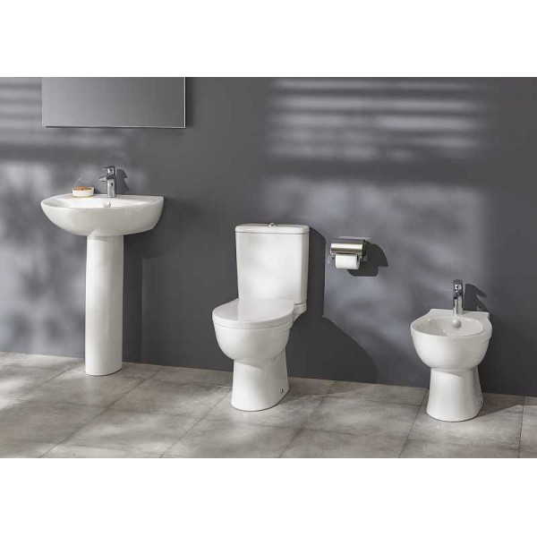 Сиденье для унитаза Jacob Delafon New Patio с soft-close (E70021-00) Сиденье для унитаза Jacob Delafon New Patio с soft-close (E70021-00)