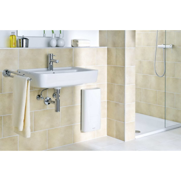 Водонагреватель проточный CLAGE DBX 18, мощный (3200-34118) Водонагреватель проточный CLAGE DBX 18, мощный (3200-34118)