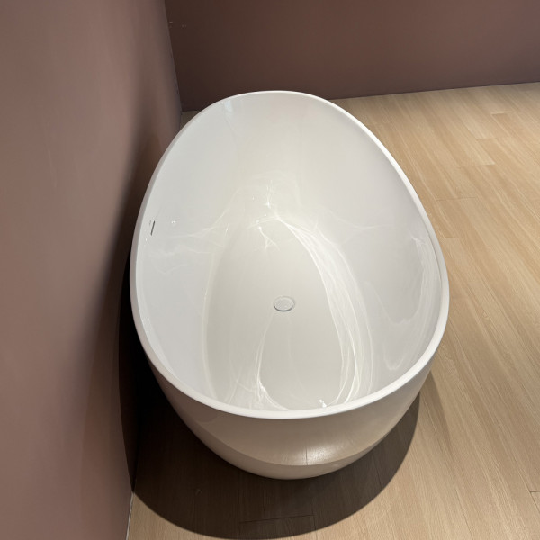 Ванна акриловая Abber 180x90x58 белая (AB9211-1.8) Ванна акриловая Abber 180x90x58 белая (AB9211-1.8)