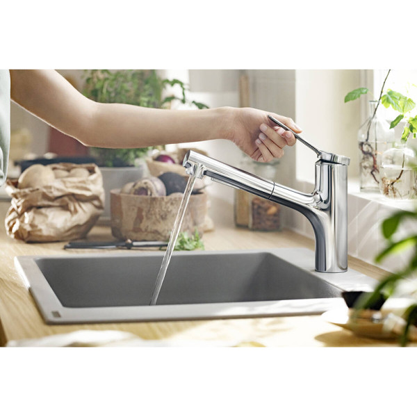 Смеситель для кухни Hansgrohe Zesis M хром, с видвижным изливом (74803000) Смеситель для кухни Hansgrohe Zesis M хром, с видвижным изливом (74803000)