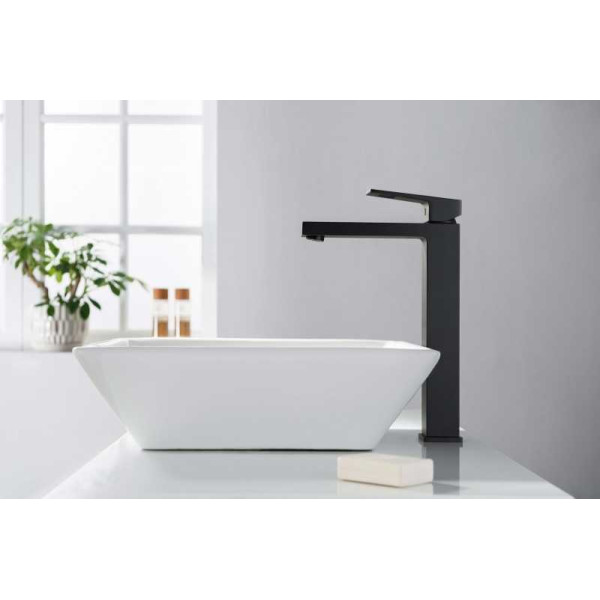 Смеситель для раковины Timo Briana черный, короткий излив (7111/03F)