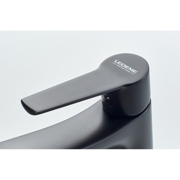 Смеситель для раковины Ledeme черный (L1069B)