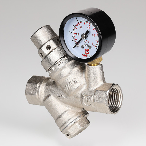 Редуктор давления с фильтром и манометром 1/2" (2-5 бар) Valtec (VT.082.N.04)