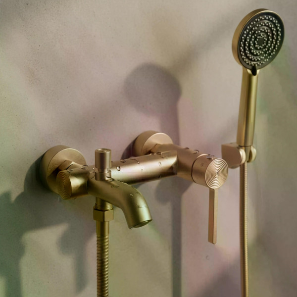 Смеситель для раковины Rea Foster с душевым комплектом золото матовое (REA-B6445) Смеситель для раковины Rea Foster с душевым комплектом золото матовое (REA-B6445)