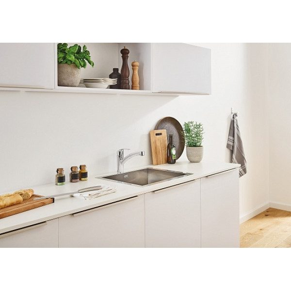 Смеситель для кухни Grohe Eurosmart 2015 (30305000) Смеситель для кухни Grohe Eurosmart 2015 (30305000)