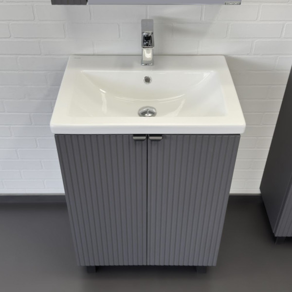 Тумба напольная Comforty Клеон 600x850x450 дуб дымчатый матовый с раковиной (00-00019240) Тумба напольная Comforty Клеон 600x850x450 дуб дымчатый матовый с раковиной (00-00019240)