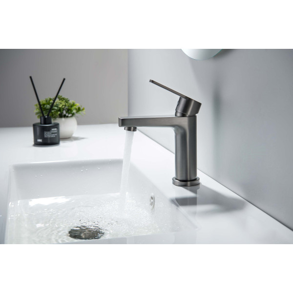 Смеситель для раковины Aquatek Лугано оружейная сталь (AQ1712BGM) Смеситель для раковины Aquatek Лугано оружейная сталь (AQ1712BGM)