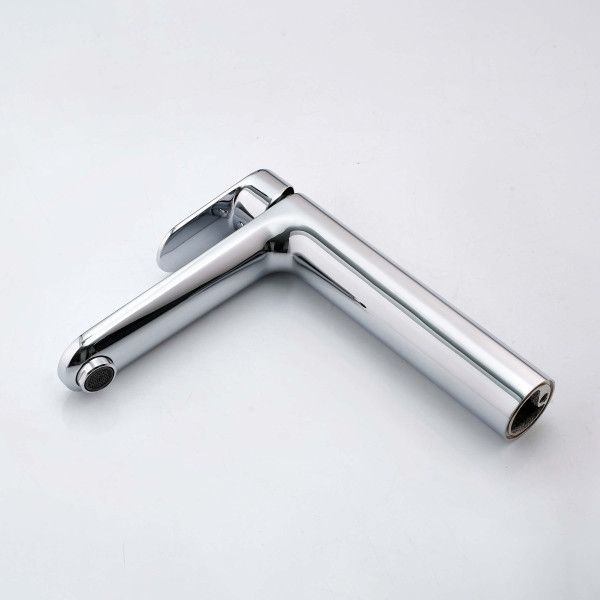 Смеситель для раковины Aquatek Ника хром (AQ1804CR) Смеситель для раковины Aquatek Ника хром (AQ1804CR)