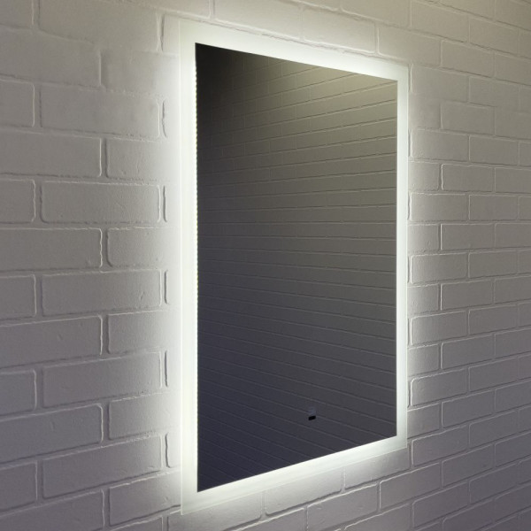 Зеркало Comforty LED 650x800x30 (00-00003221) Зеркало Comforty LED 650x800x30 (00-00003221)
