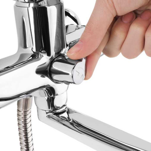 Смеситель для ванны и душа Iddis Zodiac с душевым комплектом (ZODSBL2i10)