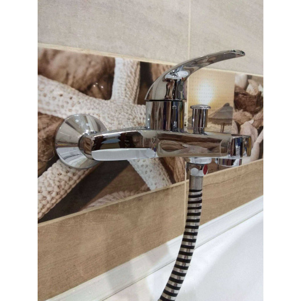 Смеситель для ванны и душа Grohe BauCurve (23599000) Смеситель для ванны и душа Grohe BauCurve (23599000)