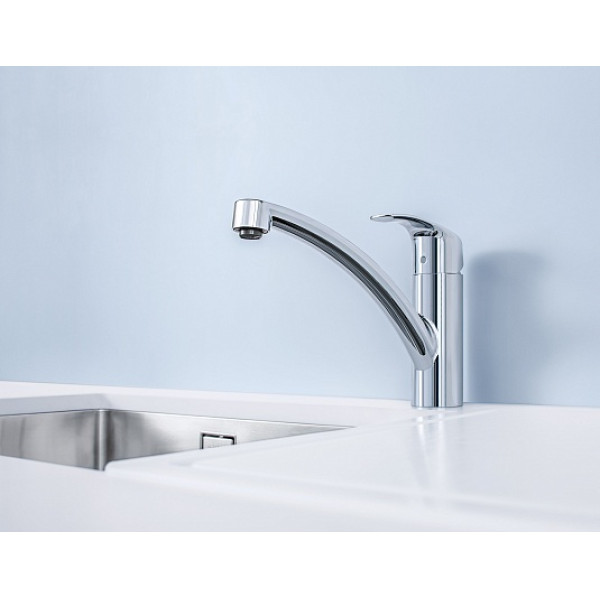 Смеситель для кухни Grohe Eurosmart низкий излив (33281002) Смеситель для кухни Grohe Eurosmart низкий излив (33281002)