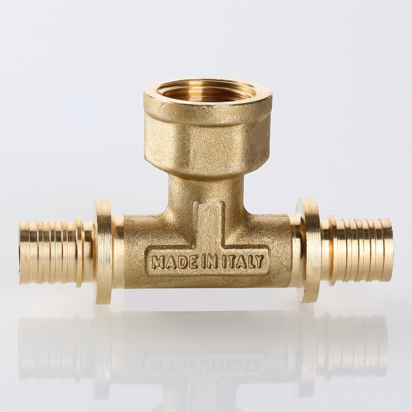 Тройник переходной 20х3/4"Вх20 Valtec PE-Xa VTm.432.BG (латунь) VTm.432.BG.200520 Тройник переходной 20х3/4"Вх20 Valtec PE-Xa VTm.432.BG (латунь) VTm.432.BG.200520