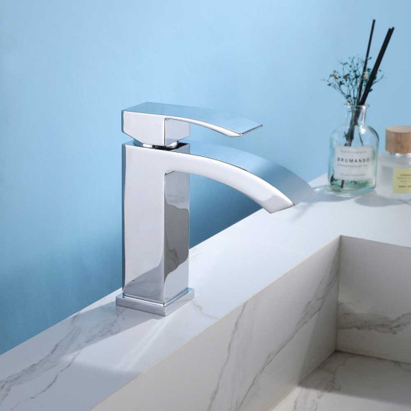 Смеситель для раковины Abber Wasserfall хром (AF8610) Смеситель для раковины Abber Wasserfall хром (AF8610)