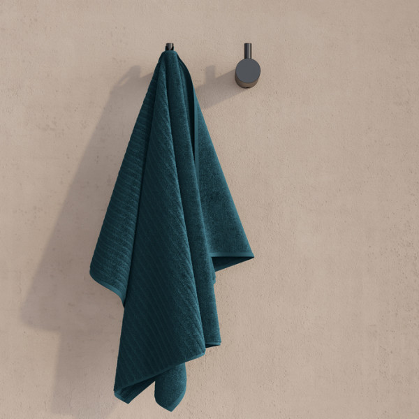 Крючок одинарный комплект сплав металлов Petite черный матовый Iddis (PET2SB3i41)