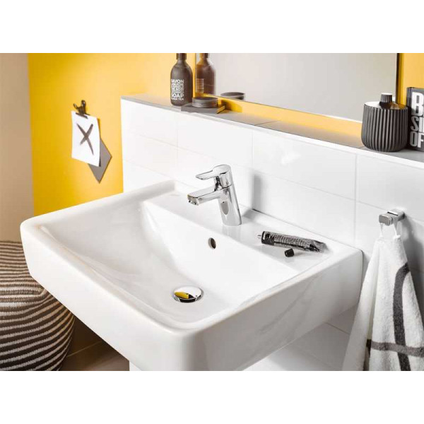 Смеситель для раковины Kludi Pure&Easy хром (370280565) Смеситель для раковины Kludi Pure&Easy хром (370280565)