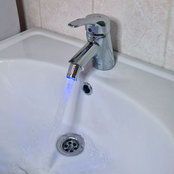 Аэратор Melodia М22хМ24 пластиковый универс., светодиодный, 1 цвет (MKP21005BL) Аэратор Melodia М22хМ24 пластиковый универс., светодиодный, 1 цвет (MKP21005BL)