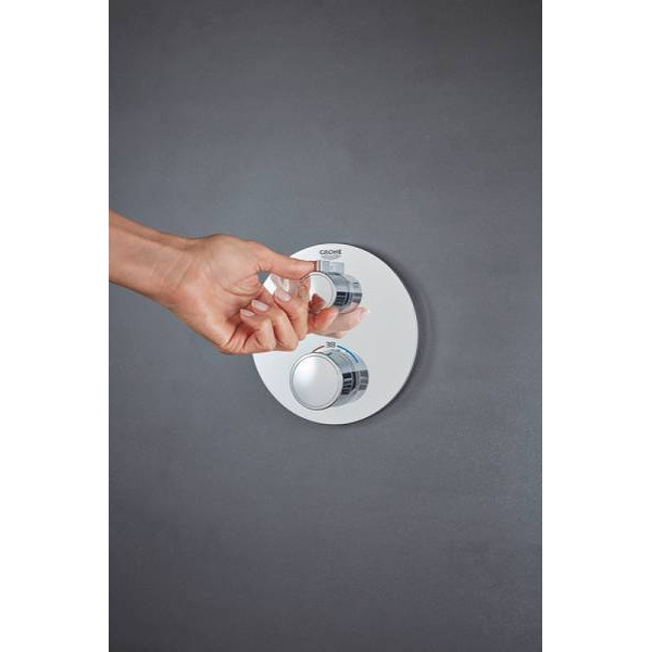 Смеситель для душа Grohe Grohtherm внешняя часть с термостатом хром (24076000) Смеситель для душа Grohe Grohtherm внешняя часть с термостатом хром (24076000)