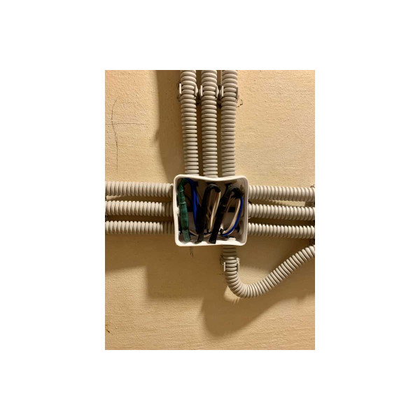 Коробка распределительная RUVinil 70x50 мм IP55 (67020) Коробка распределительная RUVinil 70x50 мм IP55 (67020)
