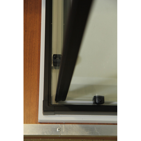 Душевой уголок Cezares Eco 100x100x190 стекло прозрачное, профиль черный (ECO-O-A-2-100-C-NERO) Душевой уголок Cezares Eco 100x100x190 стекло прозрачное, профиль черный (ECO-O-A-2-100-C-NERO)