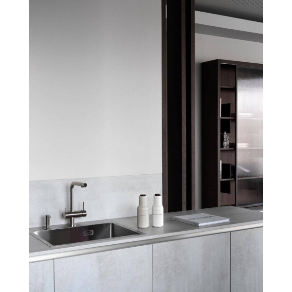 Дозатор для мойки Omoikiri OM-02-BN нержавеющая сталь (4995008) Дозатор для мойки Omoikiri OM-02-BN нержавеющая сталь (4995008)