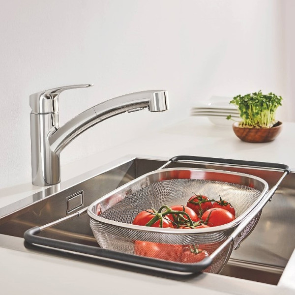 Смеситель для кухни Grohe Eurosmart 2021 с выдвижным изливом хром (30305001) Смеситель для кухни Grohe Eurosmart 2021 с выдвижным изливом хром (30305001)