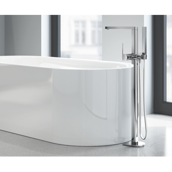Смеситель напольный для ванны и душа Grohe Plus 2019 (23846003) Смеситель напольный для ванны и душа Grohe Plus 2019 (23846003)