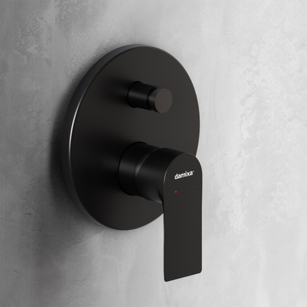 Смеситель для ванной и душа Damixa Apollo черный (477100300)