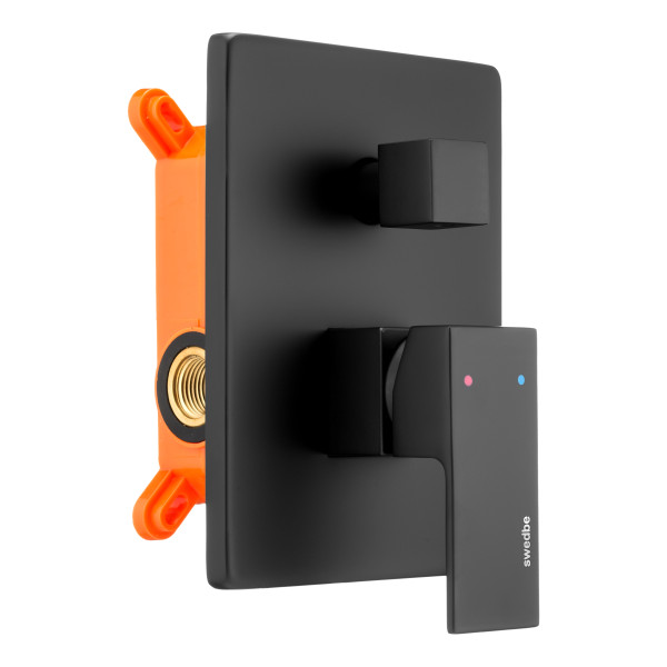 Смеситель для душа встраиваемый Swedbe Platta подключение на 2 выхода в монтажном боксе черный (5519B)