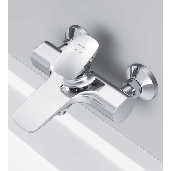 Смеситель для ванны и душа AM.PM Spirit V2.0 хром (F70A10000) Смеситель для ванны и душа AM.PM Spirit V2.0 хром (F70A10000)