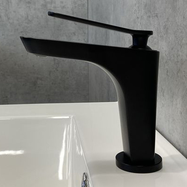 Смеситель для раковины Comforty черный (FC088A-CMT) Смеситель для раковины Comforty черный (FC088A-CMT)