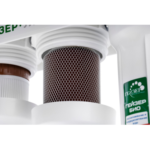 Фильтр под мойку Гейзер Ультра Био 441 с краном (для железистой воды) (18052) Фильтр под мойку Гейзер Ультра Био 441 с краном (для железистой воды) (18052)