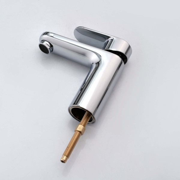 Смеситель для раковины Aquatek Ника хром (AQ1812CR) Смеситель для раковины Aquatek Ника хром (AQ1812CR)