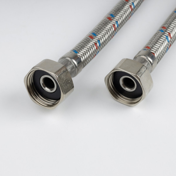 Подводка гибкая для воды ВВ 1/2" 50 см оплётка из нерж. стали Iddis Optima Home (926ABS05ZP) Подводка гибкая для воды ВВ 1/2" 50 см оплётка из нерж. стали Iddis Optima Home (926ABS05ZP)